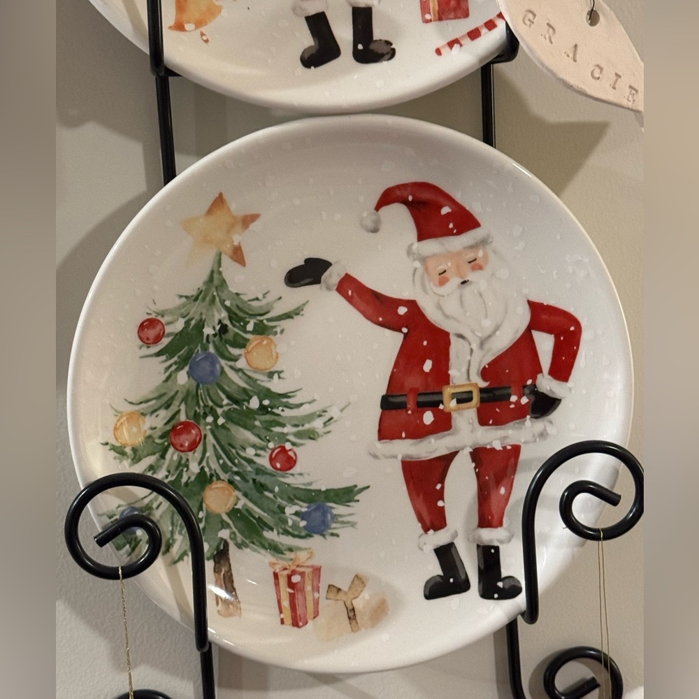Santa plates - Picture 2 of 5